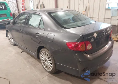 2010 Toyota Corolla S z USA, uszkodzony, nr VIN 2T1BU4EE3AC479157